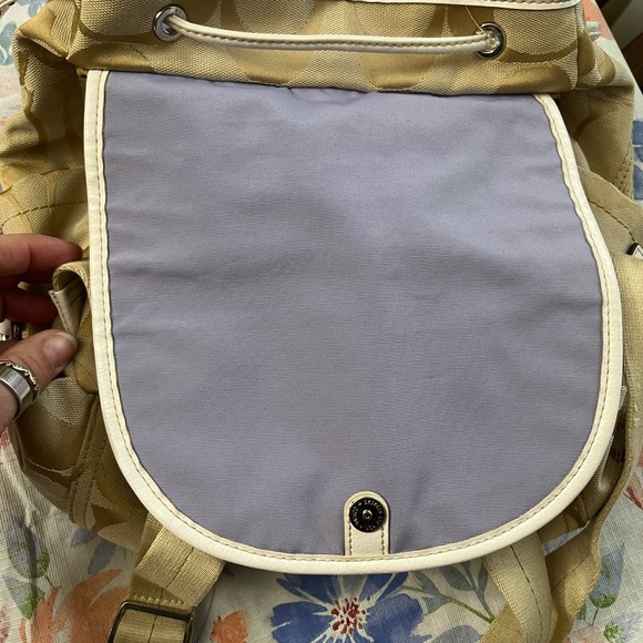Coach Signature Backpack - Picture 4 of 10